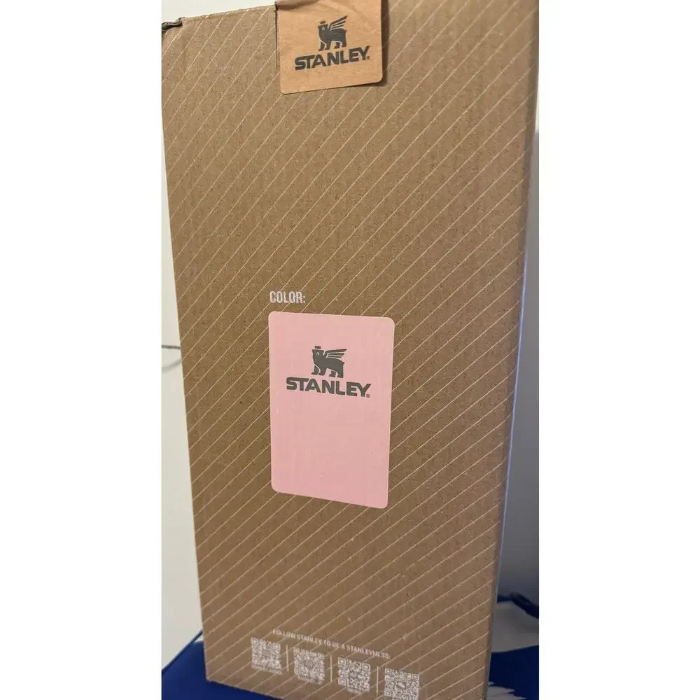 Stanley NEW IN BOX 40oz  Peony PINK Tumbler. - Picture 3 of 8